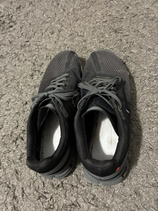 On running cloudflow - Picture 6 of 8